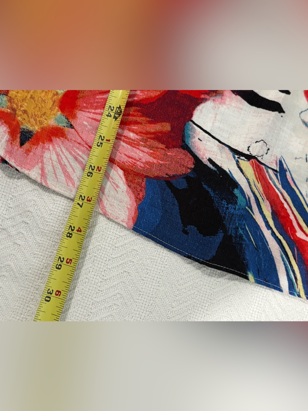🌸RACHEL Rachel Roy Coral, Navy & Yellow Floral V-Neck Blouse - Picture 9 of 10